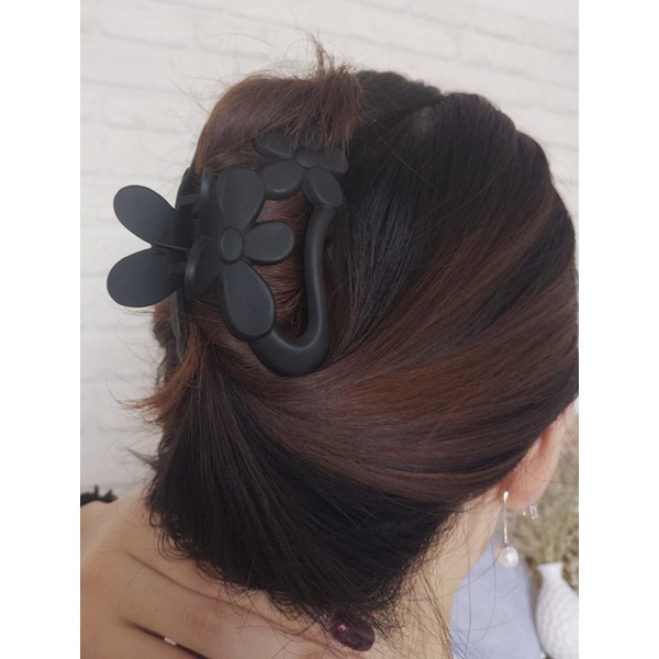 Jedai Doff Black Model Bunga 8cm Jepit Rambut Salon Matte Glossy warna Hitam ukuran Besar Hair Claw Clips