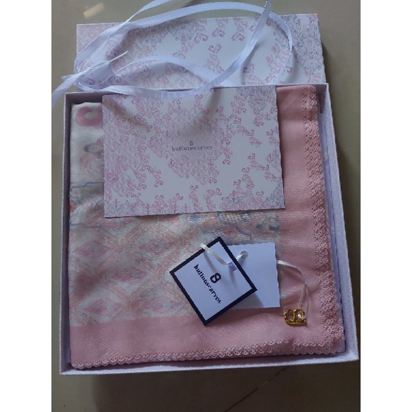 Buttonscarves The Granada Voal Square (White Pink)