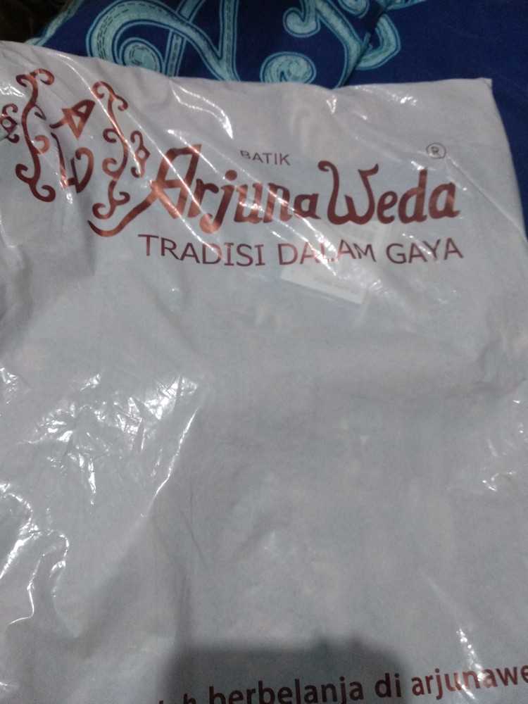Arjuna Weda Kemeja Batik Parang Segitiga