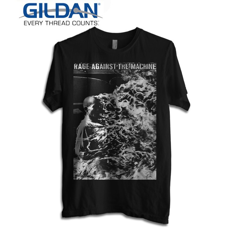 Kaos RAGE AGAINST THE MACHINE "Bombtrack" GILDAN Tshirt