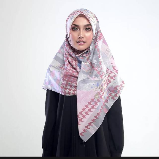 Kerudung hijab ZOYA segi empat / ZOYA scarf yura