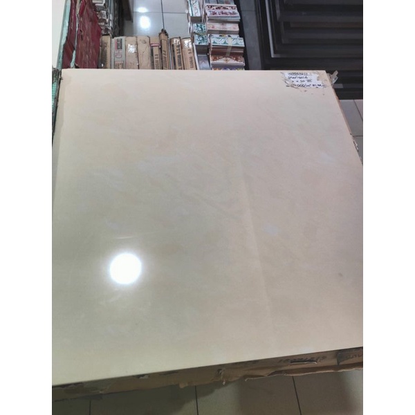 Granit Lantai kilap Indogress Marigold 60x60 KW3