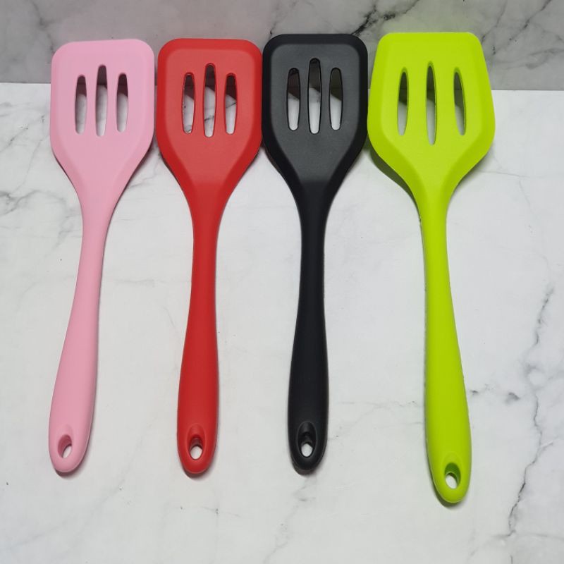 Slotted silicone turner spatula / sutil / sodet / alat masak goreng tahan panas tanpa sambungan