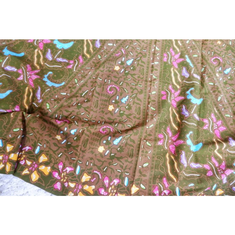 Kain Batik Cap Kombinasi Tulis Asli Tolet Latar Warna Hijau Sogan Coklat Motif Sinaran Bahan Kain Ka