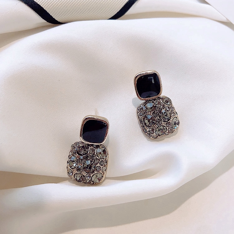 Anting Berlian glitter Kotak Hitam Vintage Aksesoris Korea Wanita