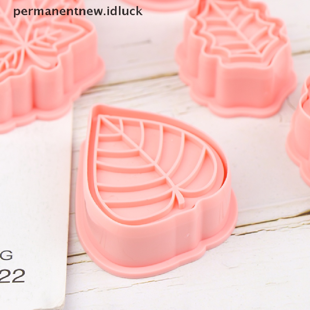 8pcs / set Cetakan Pemotong Kue / Biskuit Bentuk Daun Tanaman 3D