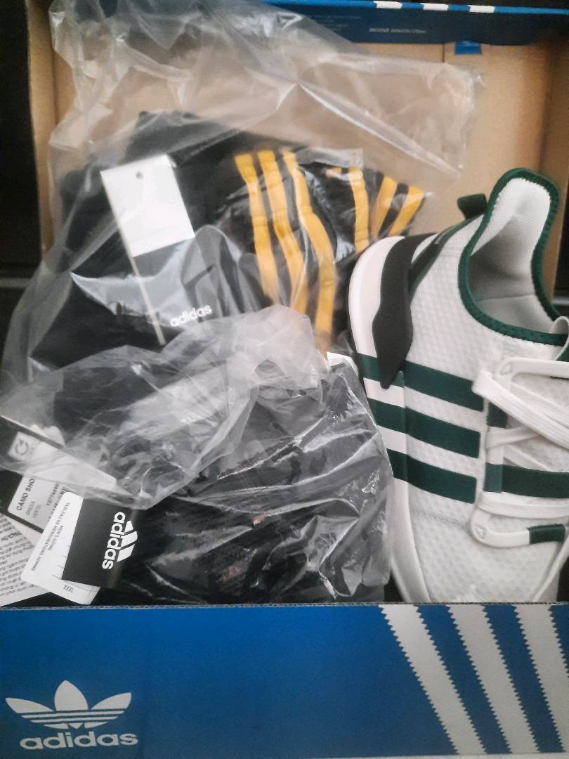 white adidas u path run