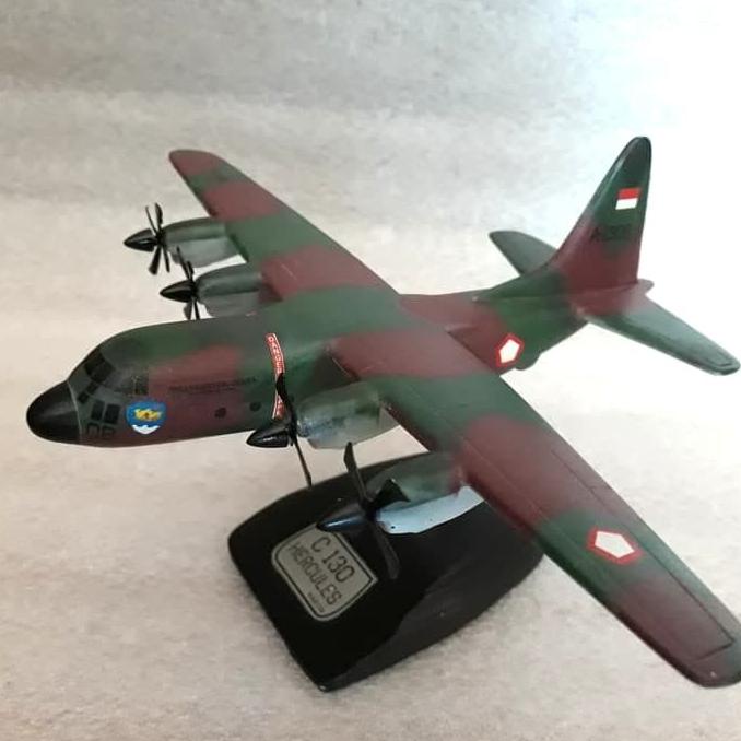 Hercules C130 Miniatur Pesawat