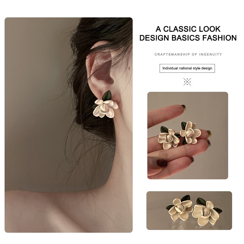 【COD】Baroque Vintage Anting Perasaan Premium Bunga fashion fresh temperament earrings shiny  flower earrings anting