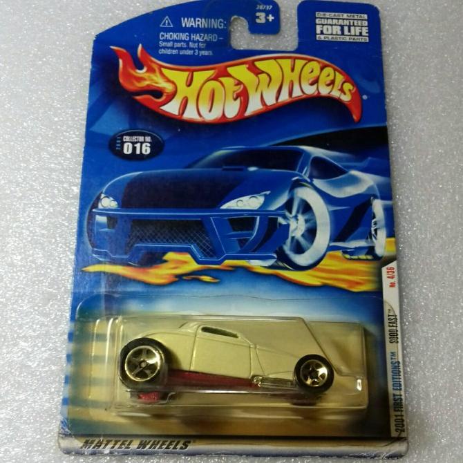 HOT WHEELS SOOO FAST. HATCH OPEN. 2001 FIRST EDITIONS. HOT RODS CAR.