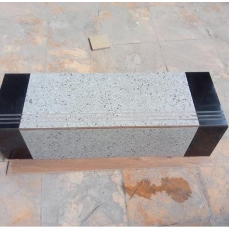 Stepnosing Granit Tangga Moonstone Grey Kombinasi Hitam Per 1 Set 30x80 + 20x80