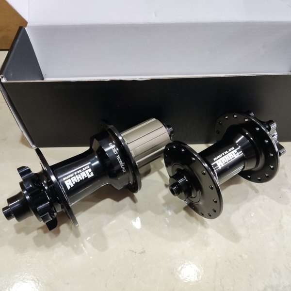 NAUTILUS RAKAC 4 in 1 Shimano HG 9/10/11 speed 32 Hole QR & TA Ratchet Hub Freehub 4in1