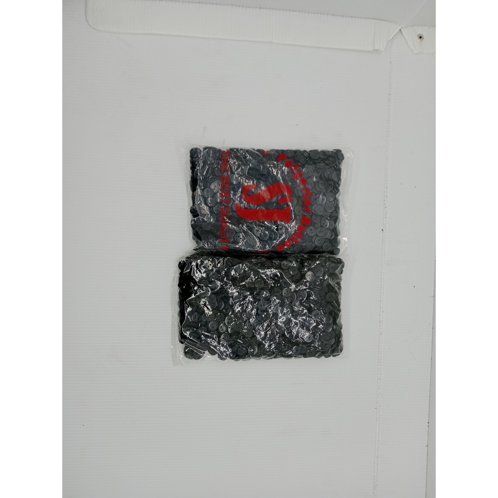 kancing kemeja/ baju MURAH MODEL 2 lubang ukuran 11 mm 1 PACK hitam putih