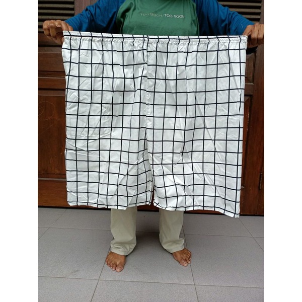 Celana Kolor Pendek Jumbo Motif Kotak Tartan Muat Sampai Berat Badan 110 kg Murah dan Berkwalitas