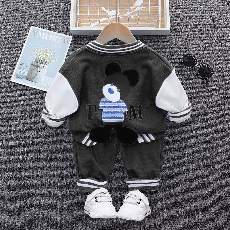 NEW FASHION UNTUK ANAK LAKI-LAKI DAN PEREMPUAN 3IN1 BABY TOM JACKET+KAOS+JOGER BISA PILIH WARNA SETELAN TERBARU CASUAL SEHARI-HARI TERPOPULER