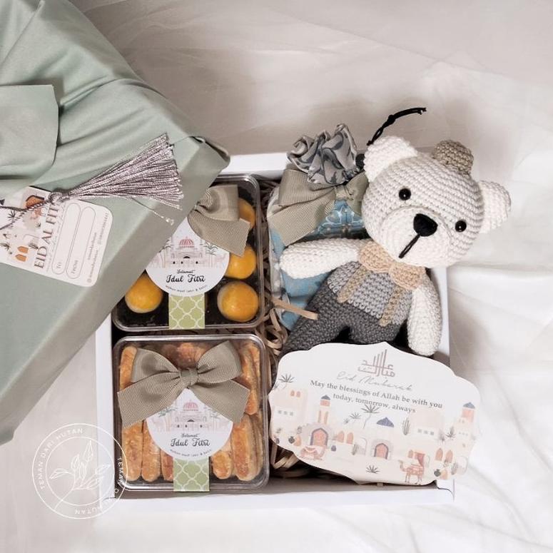 

Jordan Hampers | Temandarihutan Idul Fitri Hampers 2022 | Hampers Bingkisan Parsel Lebaran Amigurumi