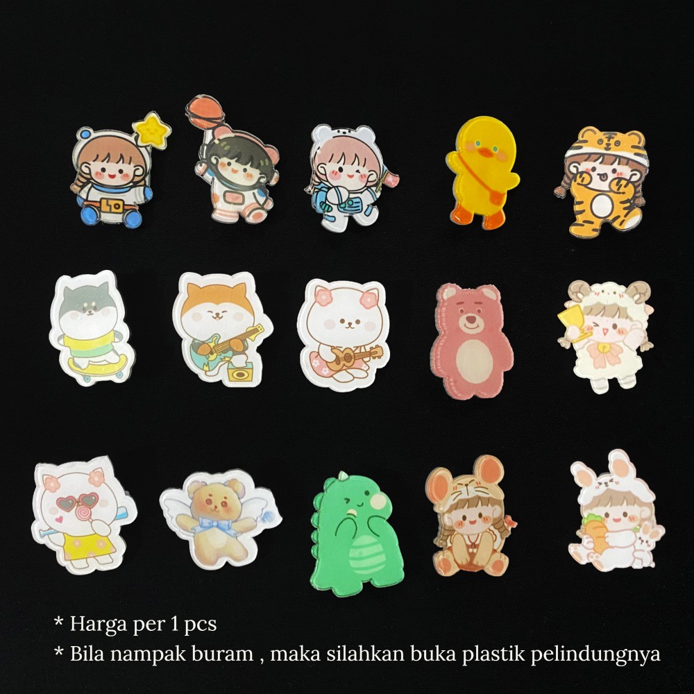 Pin akrilik lucu aksesoris tas