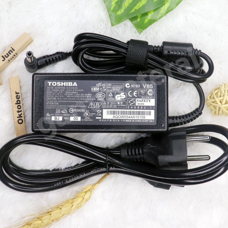 Adaptor Charger Toshiba Portege T210 Series 19V 2.37A 5.5x.2.5mm