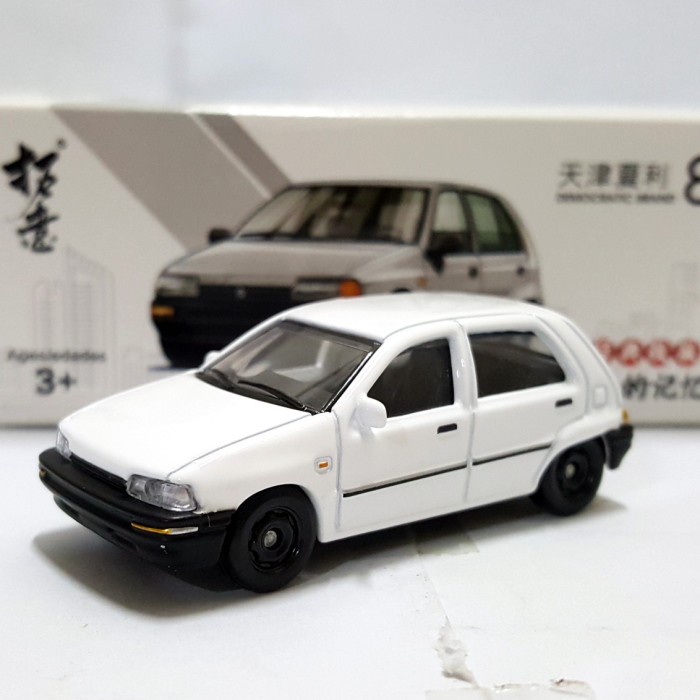 DIECAST XCARTOYS DEMOCRATIC BRAND - DAIHATSU CHARADE WINNER SKALA 1:64 TERLARIS
