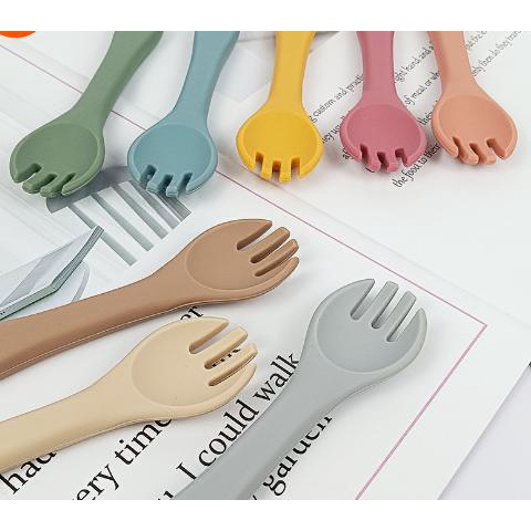 PREMIUM SET Sendok Makan dan Garpu Bahan Silikon Sangat Aman dan Nyaman Untuk Bayi/ Healthy Silicone Spoon &amp; Fork (Nature Series) VBABY/PG01