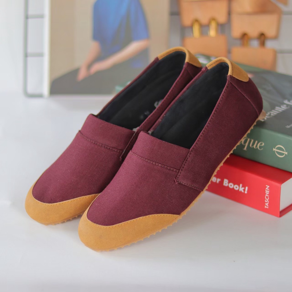 SEPATU CASUAL SLIP ON LOAFERS PRIA DEWASA KANVAS PREMIUM FORMAL CASUAL SANTAI NONGKRONG SLIP ON PRIA KERJA KANTOR GURU PNS PESTA RESMI NYAMAN || SLIP ON PRIA PANSUS FASHION TRANDY BERKUALITAS