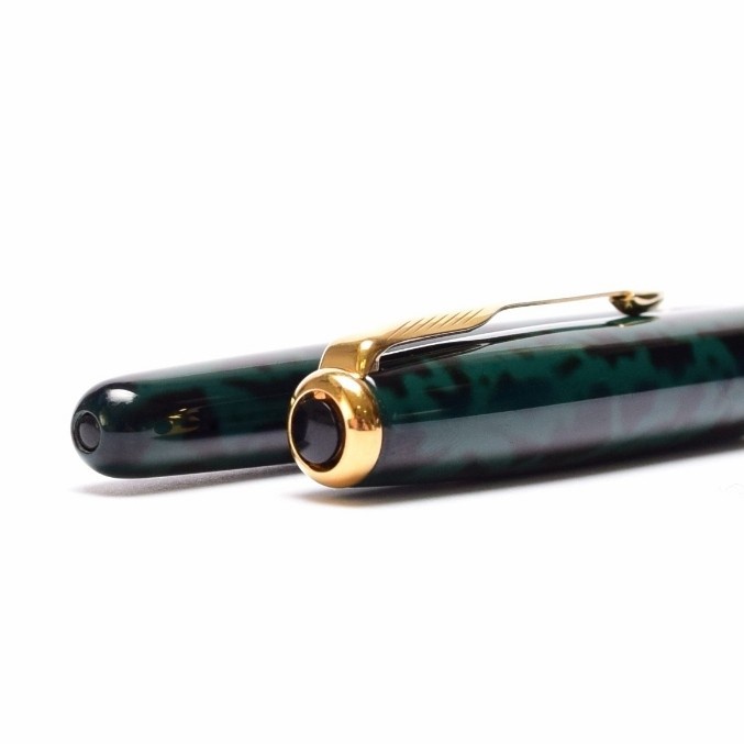 

Parker Sonnet Limited Edition Laque Forest Green Fountain Pen