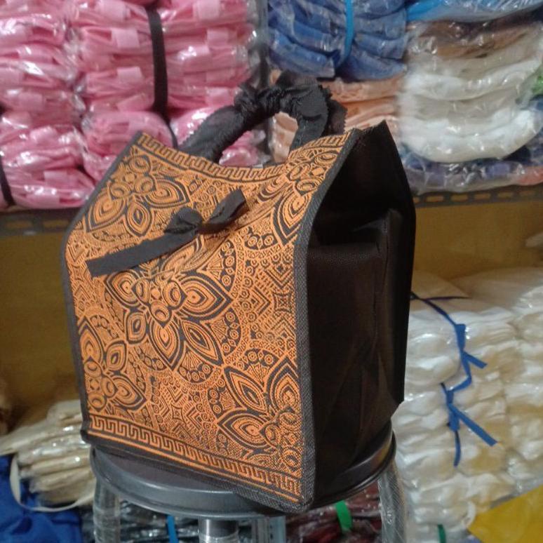 

➾ tas kotak hajatan motif jahit 22x22 pita rempong TERLARIS 33L