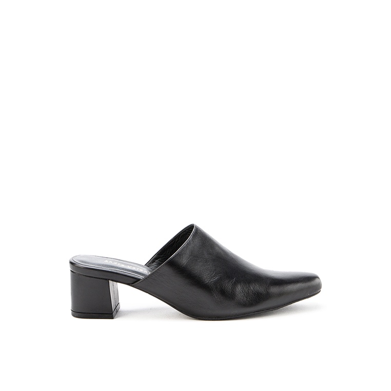 Sepatu Heels Andre Valentino Original bergaya smart casual yang memberikan kesan elegan Hak Dinner B