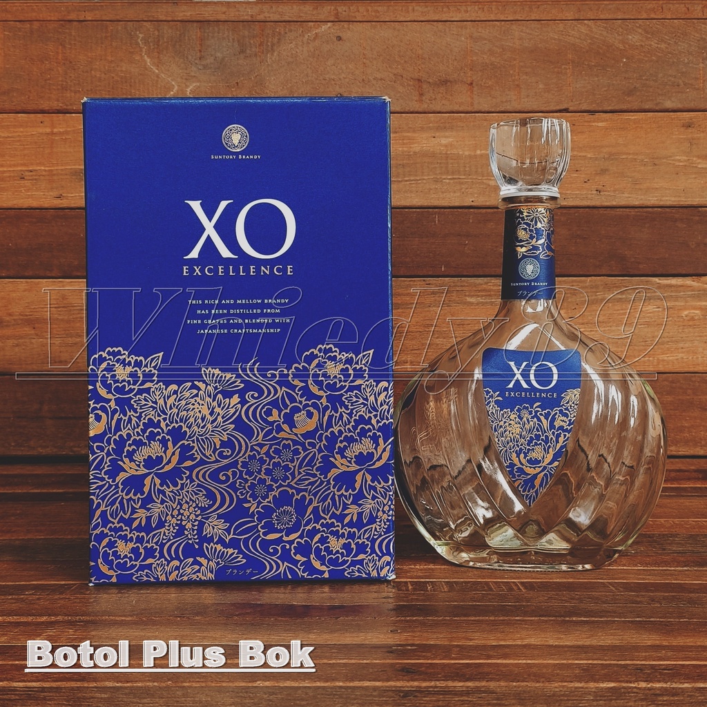 Botol bekas Suntory whisky buat koleksi