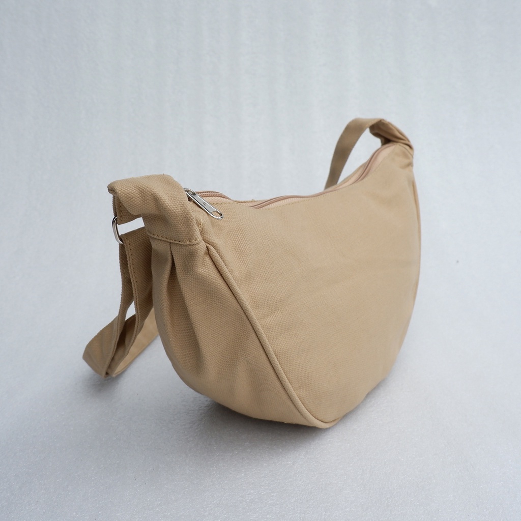 Sling Bag Kanvas Kasual Wanita 32x17x10cm Varian Halfmoon Grey