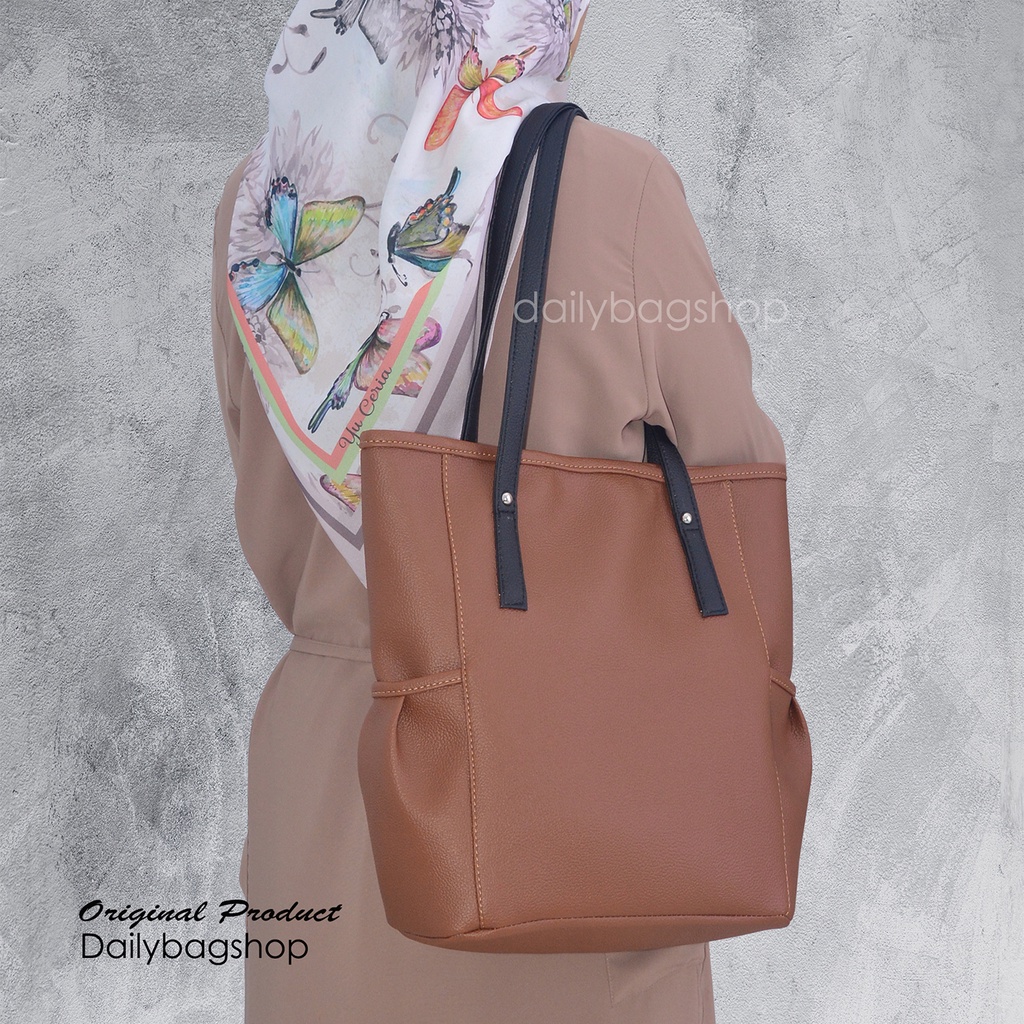 Tas Tote Wanita Remaja Woman Tote Bag Daily Fressia Kombinasi 2 Warna Simpel Elegan Cantik Untuk Kerja Kuliah Bahan Waterproof