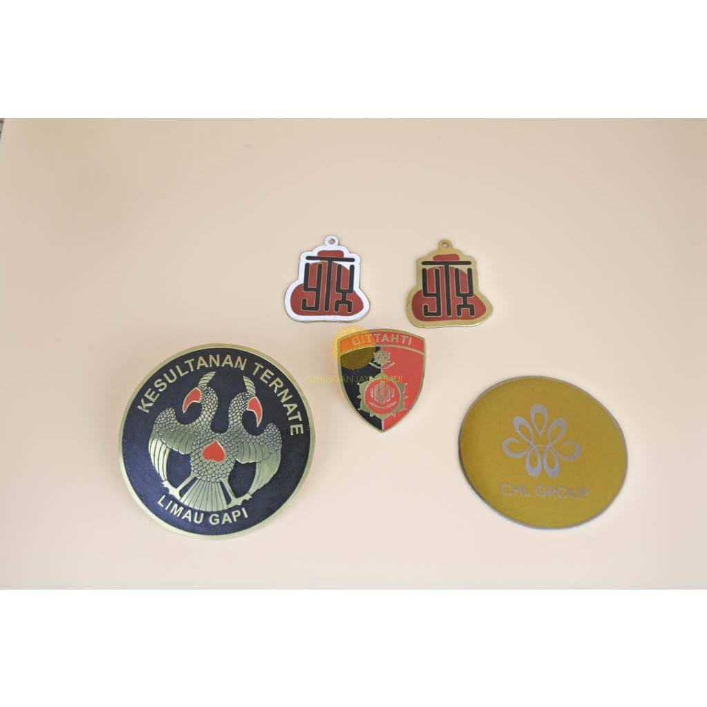 

Pin Kuningan Custom