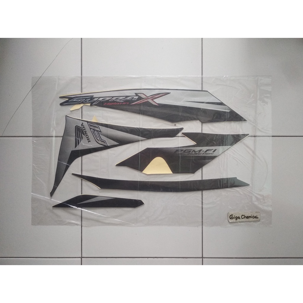 Striping Sticker Lis Honda Supra x 125 FI Helm in 2012 2013 Hitam Corak Silver