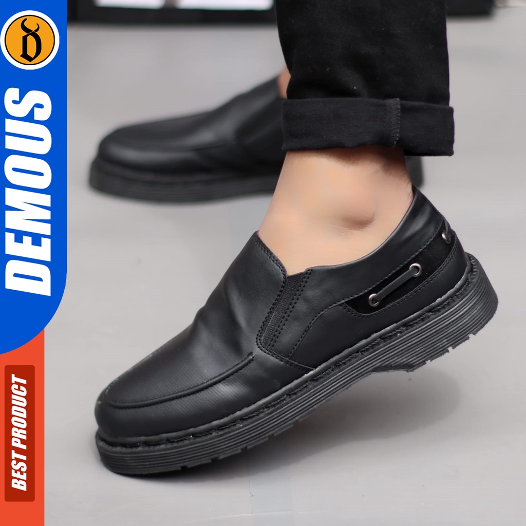 DEMOUS Nobunaga - Sepatu Pantofel Formal Docmart Slop Casual Kerja Pria