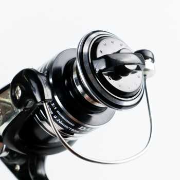 Spinning Reel Pancing Ikan dengan Gear Ratio 5.2:1 Ball Bearing 12+1 / Gulungan Pancing Ikan Gabus Nila Mas Kecil Besar Murah Kuat / Gear Rell Rel Ril Riil Rill Gulungan Penggulung Kerek Kerekan Pancing Power Handle / Alat Pancing Ikan Laut Air Tawar