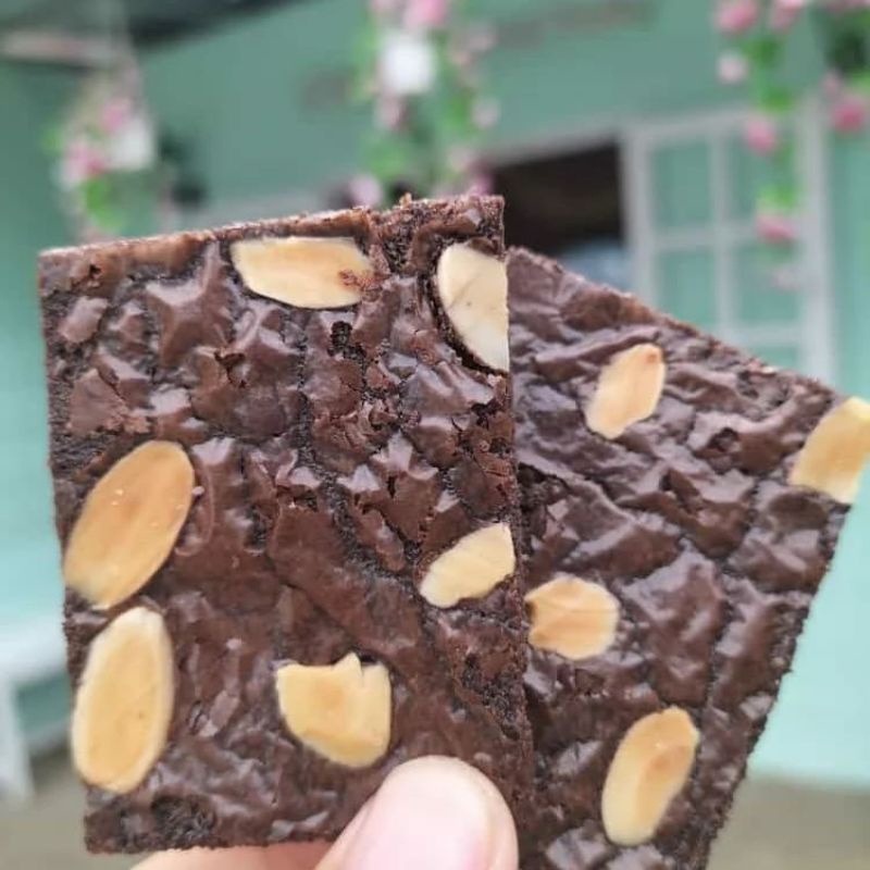 

kripik brownie Mazz Brow