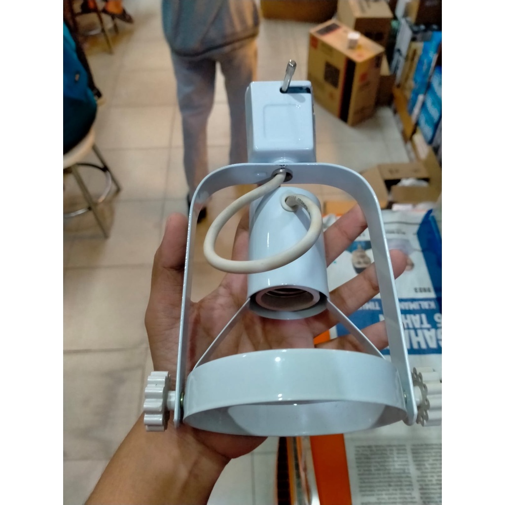 KAP LAMPU SOROT HOLDER RELL PAR 30 E27 030E