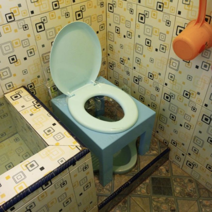 WC KLOSET TOILET PISPOT DUDUK PORTABLE UNTUK LANSIA DEWASA IBU HAMIL