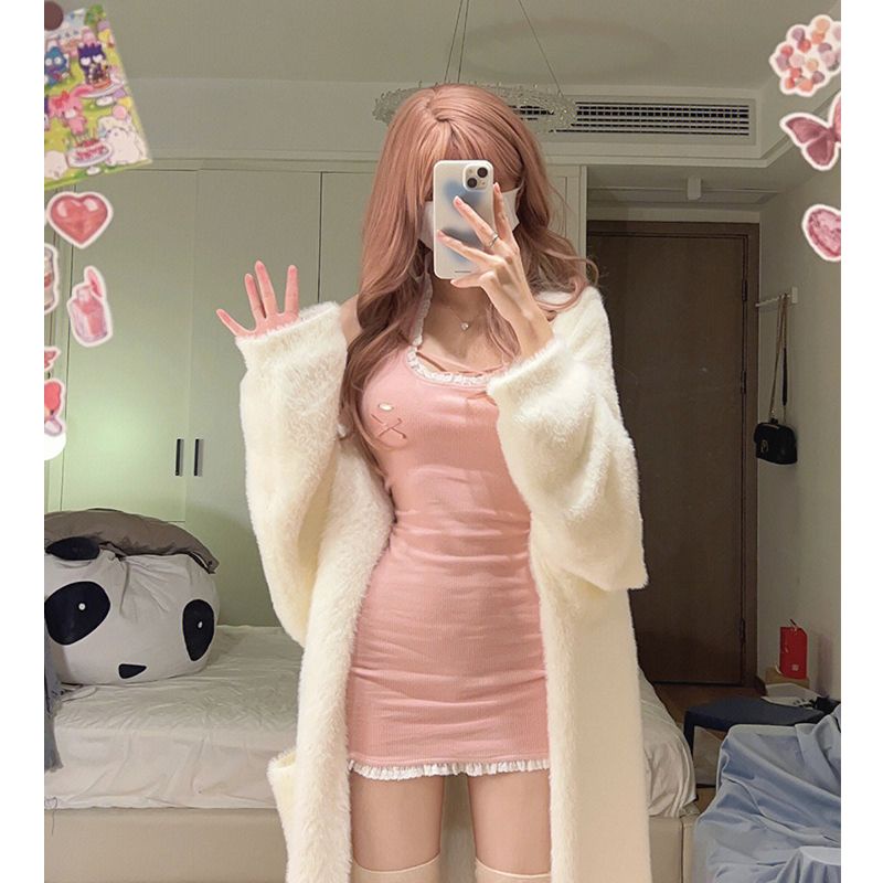 Red Menggantung leher selempang renda gaun wanita 2022 musim gugur dan musim dingin baru keinginan murni hot gadis pinggang bottoming tas pinggul rok pendek trendi