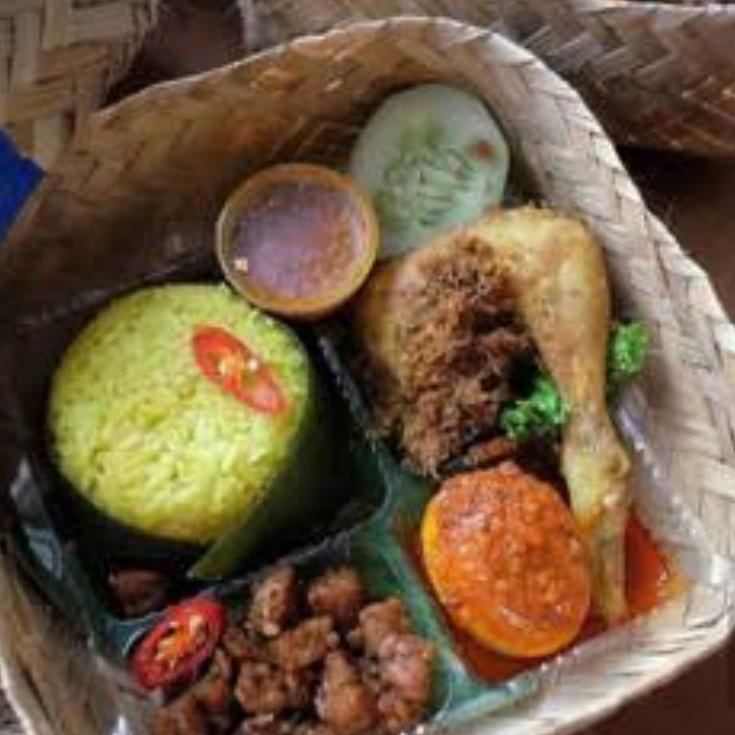 

Khusus hari ini Nasi Besek Simple Murah Hemat Halal Enak