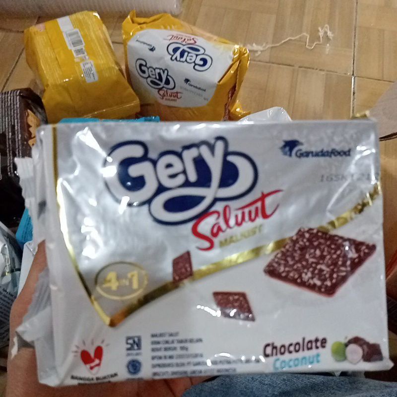 

gery saluut chocolate coconut(coklat tabur kelapa)