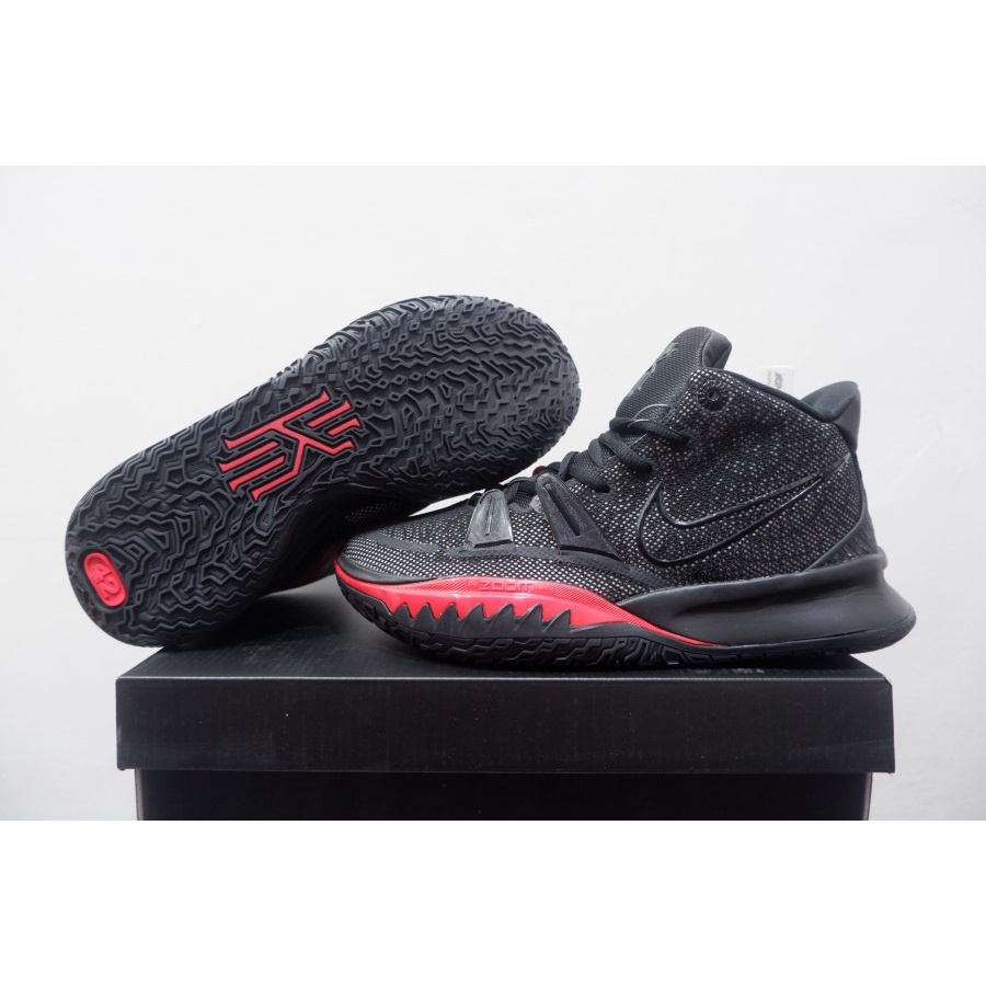 SEPATU BASKET NIKE KYRIE7 HIGH BRED / KYRIE 7