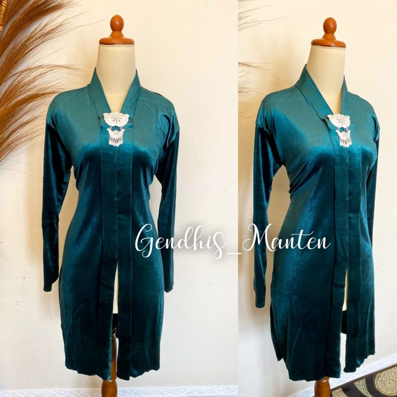 [Hijau Botol] Kebaya Bludru Panjang - Model Kartini / Leher V