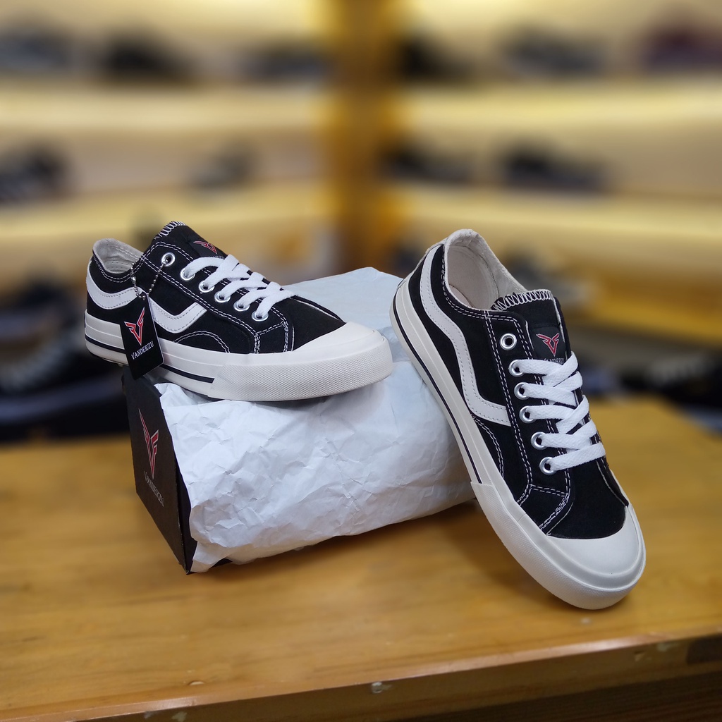 Vanderzu Publik Higt Quality Premium Black White 36 - 43 Sneakers Kanvas Free box