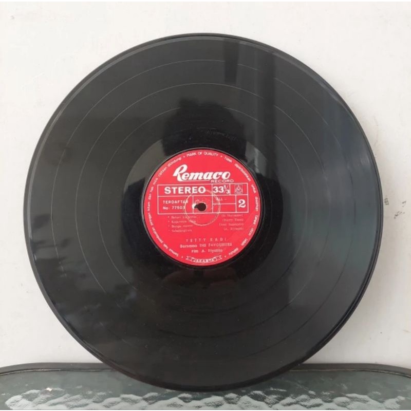 Vinyl Piringan Hitam 12 inch Tetty Kadi - Diriku Berjanji