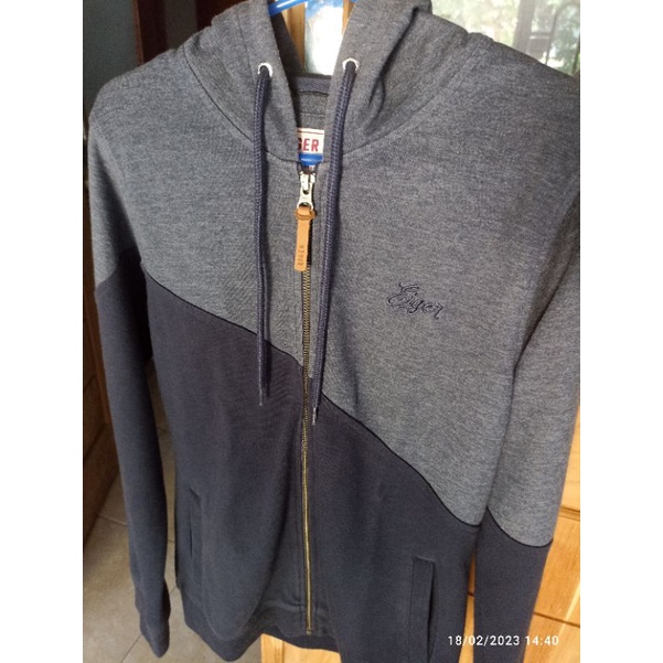 jaket cewek preloved eiger L
