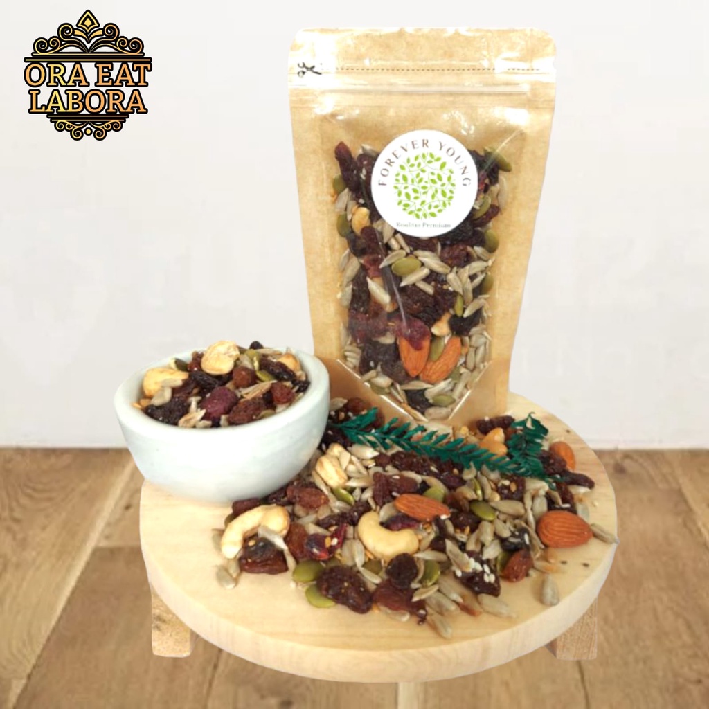 

Superfood Roasted Trail Mix Nut Premium Quality / Trail Mix Nut Kualitas Premium Matang Oven Kualitas Premium - Ora Eat Labora