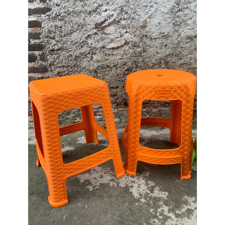 KURSI ROTAN PLASTIK /KURSI BAKSO MURAH TAIWAN ORANGE