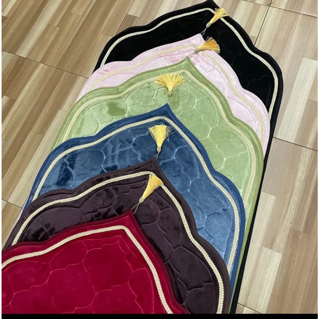 Sajadah Turki Emboss Polos Motif Kubah Terlaris 70 X 110 CM