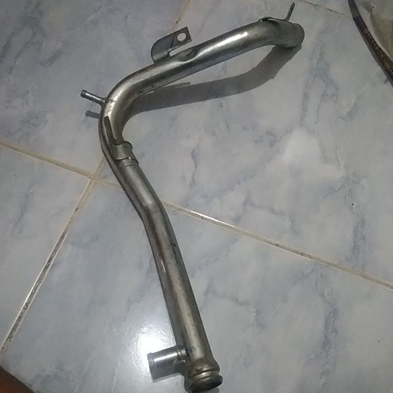 pipa air radiator new ertiga/ water inlet new ertiga, original